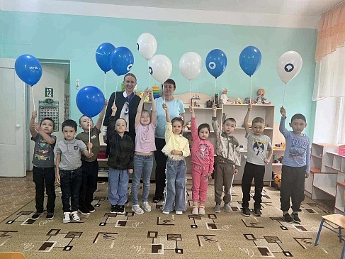 Уфимский филиал «СОГАЗ-Мед» поздравил детей с Международным днем защиты в шести городах Башкирии, новости, пресс-релизы, статьи, «СОГАЗ-Мед», омс